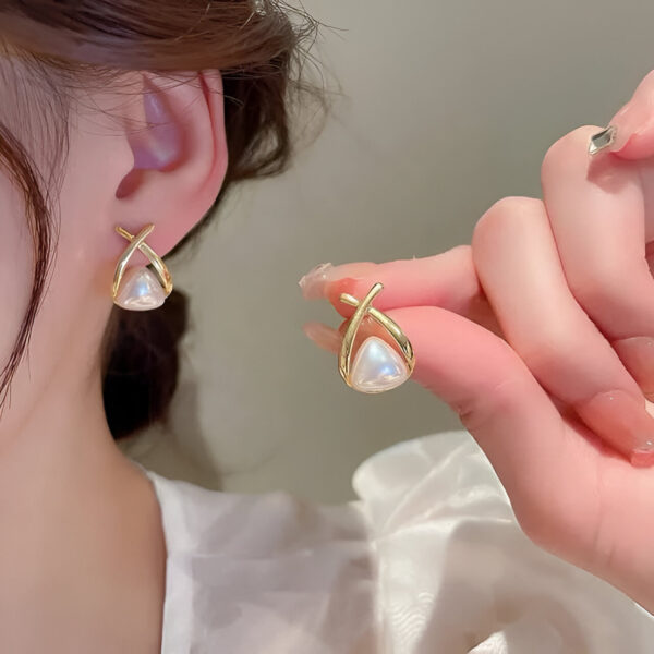 Jewelaa Chic Rhombus Shape Pearl Korean Dangle Earrings with Geometric Style for Women and Girls Modern Fashion