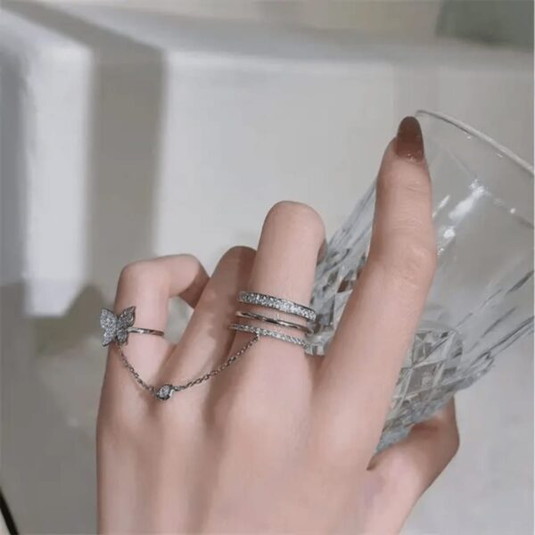 Punk Cool Hip Pop Rings Double Finger Chain Rings for Women Butterfly Tassel Finger Rings Hiphop Jewelry Party Gift